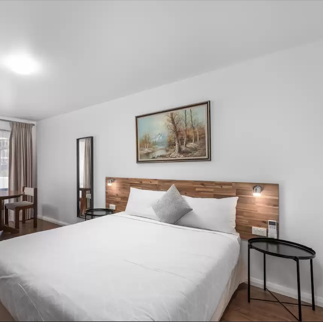 interior of motel room at econo-lodge lilydale